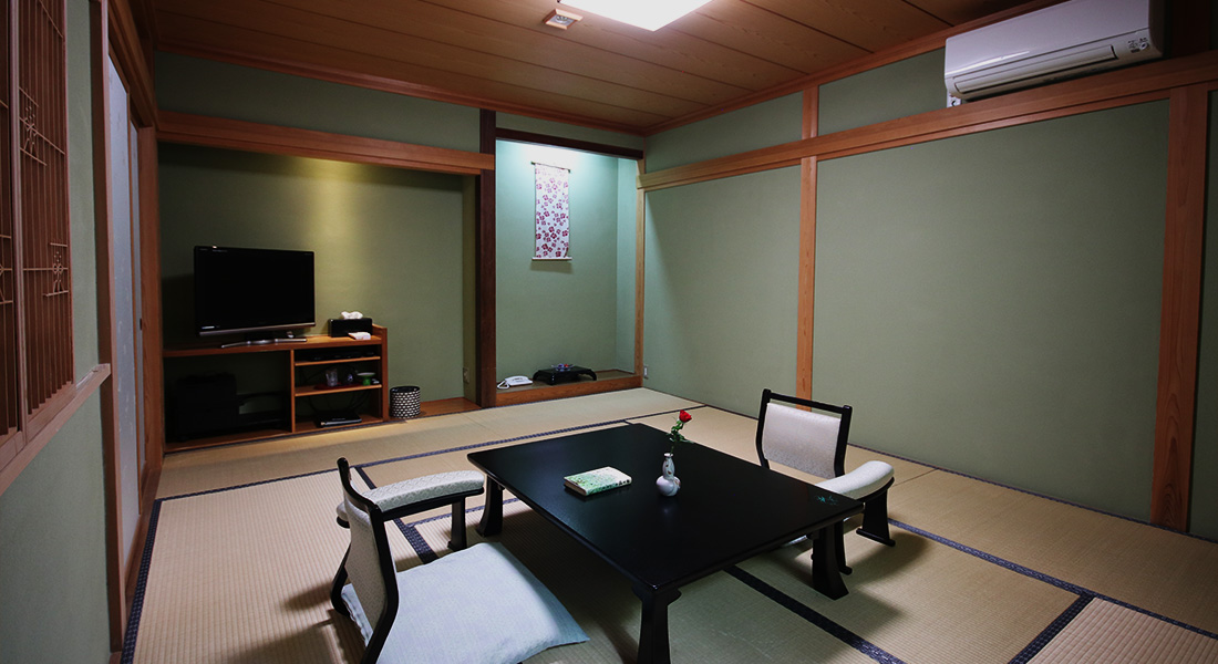 売夏亭 驥山（ぎざん）
